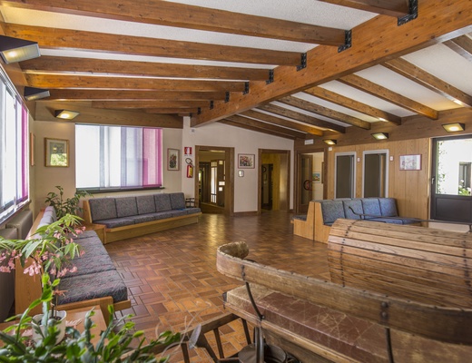 La hall