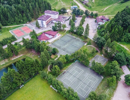 Tutti i campi sportivi adiacenti alla struttura