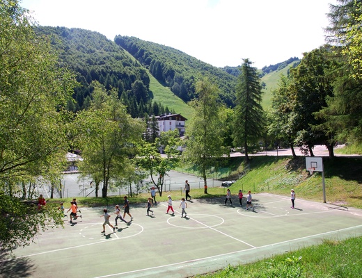 Il campo da basket